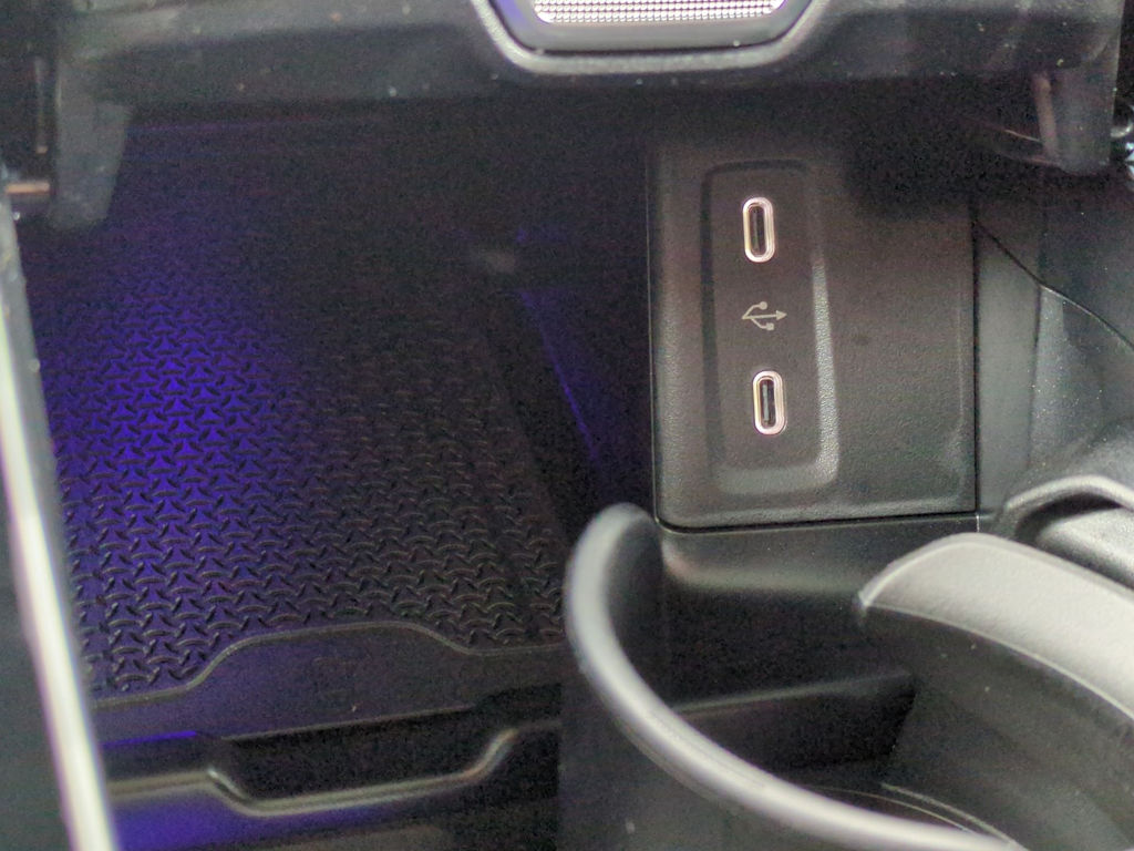 Thumbnail: 2025 Mercedes-Benz GLC - 16