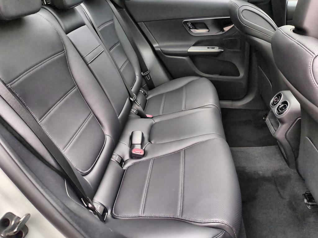 Thumbnail: 2025 Mercedes-Benz GLC - 29