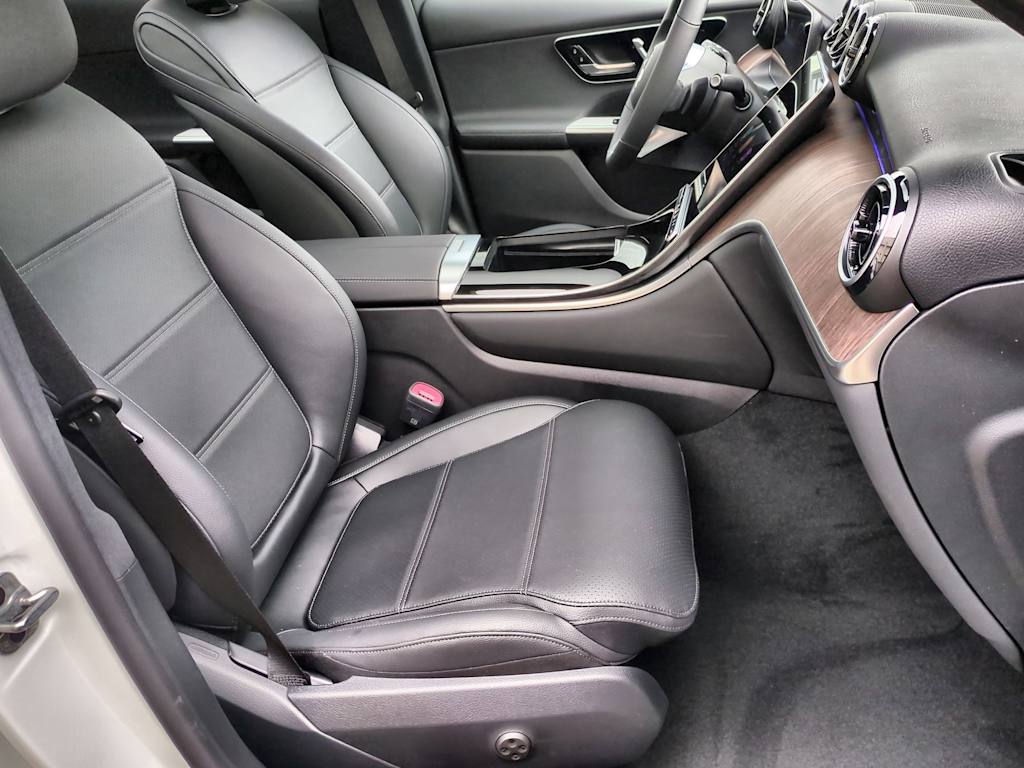 Thumbnail: 2025 Mercedes-Benz GLC - 12