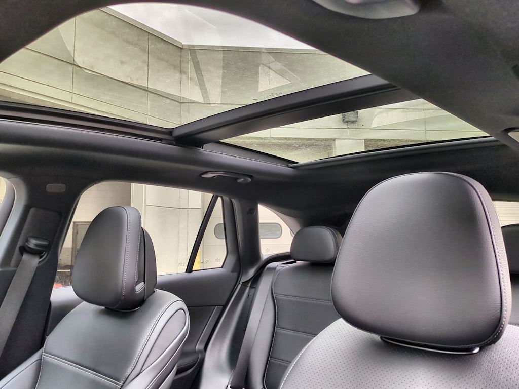 Thumbnail: 2025 Mercedes-Benz GLC - 27