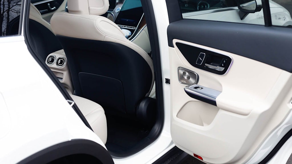 Thumbnail: 2026 Mercedes-Benz GLC - 31