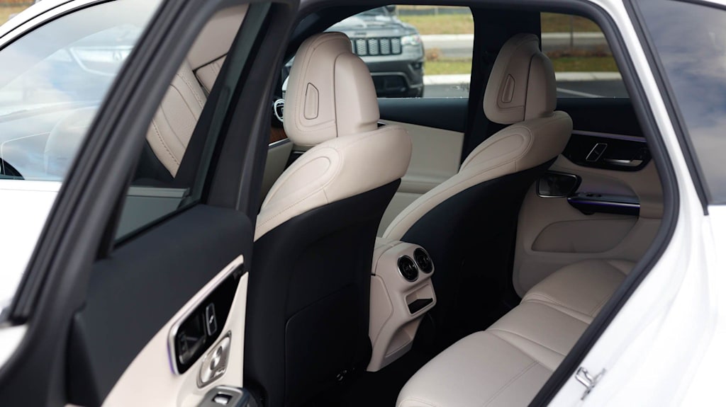 Thumbnail: 2026 Mercedes-Benz GLC - 28