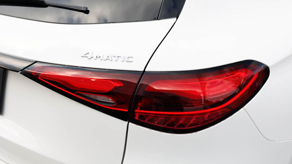 Thumbnail: 2026 Mercedes-Benz GLC - 23