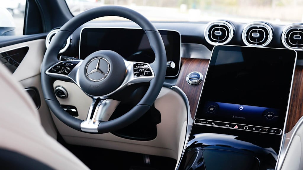 Thumbnail: 2026 Mercedes-Benz GLC - 2