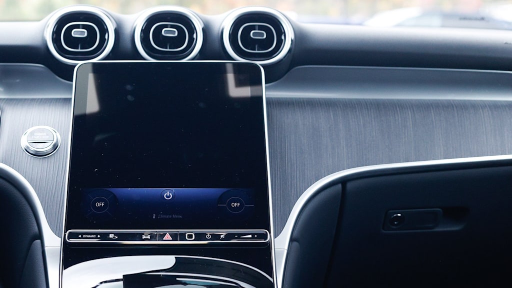 Thumbnail: 2026 Mercedes-Benz GLC - 21