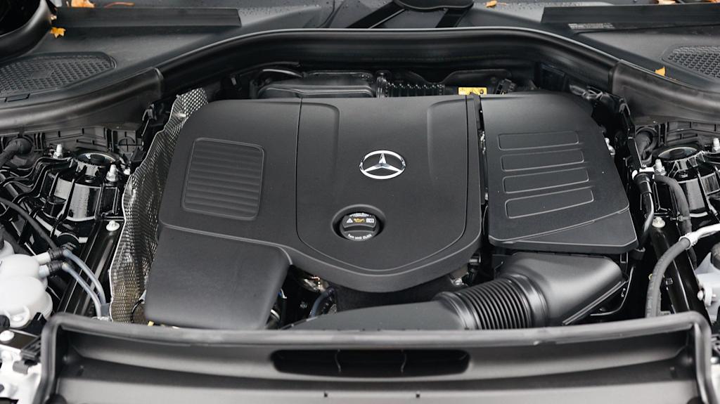 Thumbnail: 2026 Mercedes-Benz GLC - 7