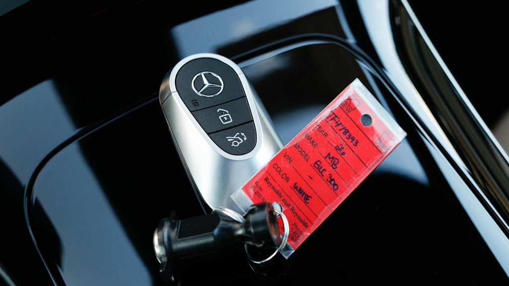 Thumbnail: 2026 Mercedes-Benz GLC - 13
