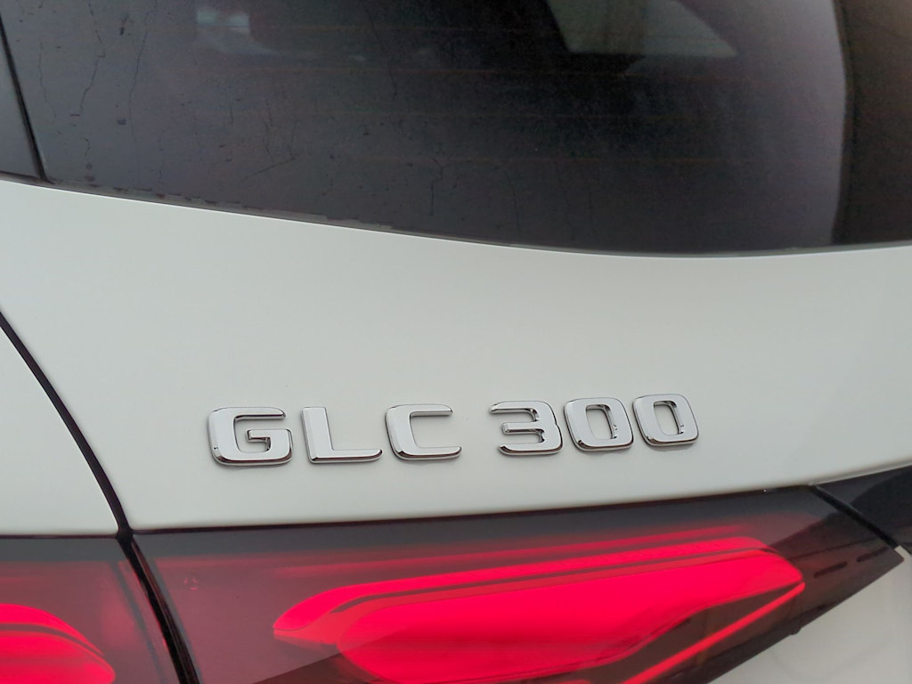 Thumbnail: 2025 Mercedes-Benz GLC - 24