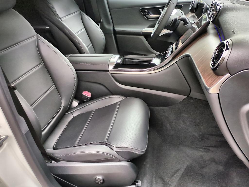 Thumbnail: 2025 Mercedes-Benz GLC - 12