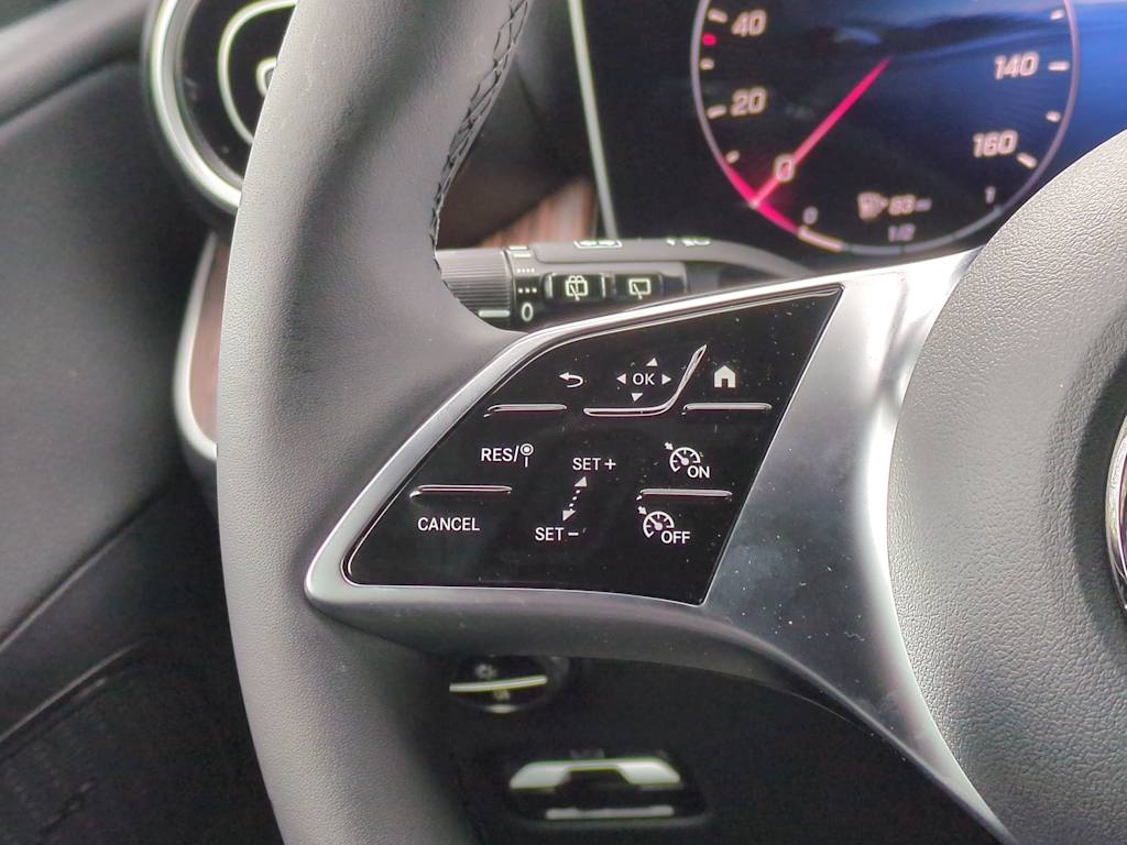 Thumbnail: 2025 Mercedes-Benz GLC - 28