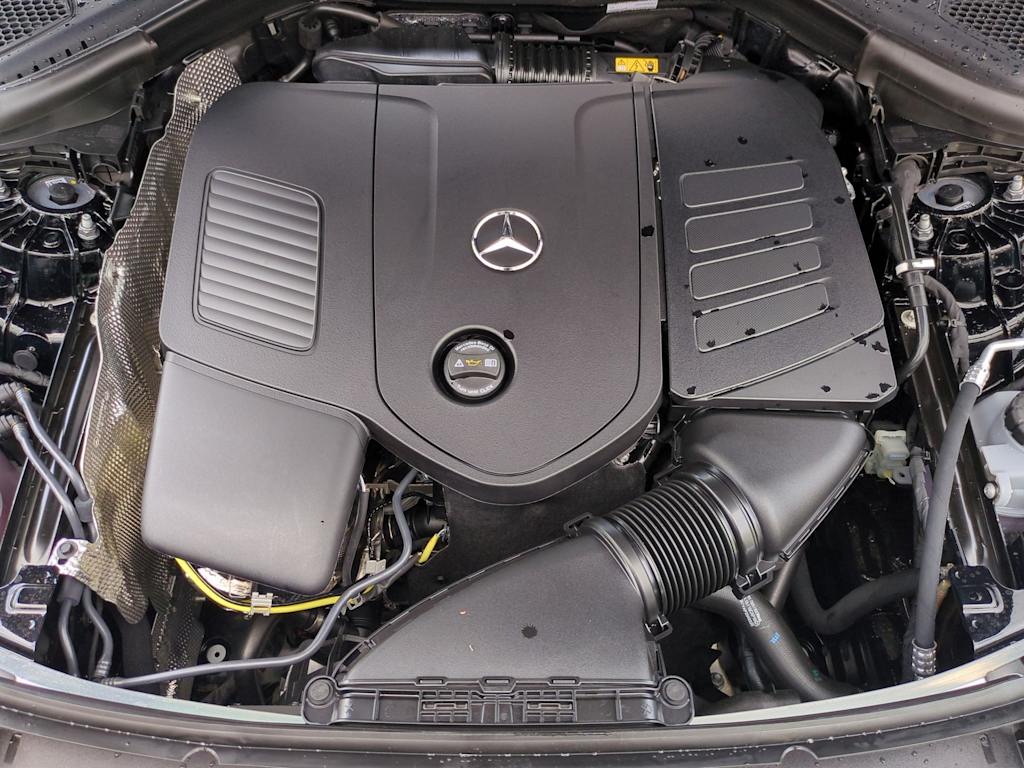 Thumbnail: 2025 Mercedes-Benz GLC - 9