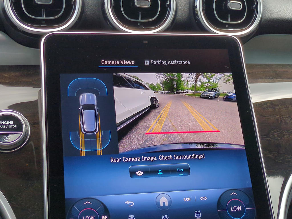 Thumbnail: 2025 Mercedes-Benz GLC - 36