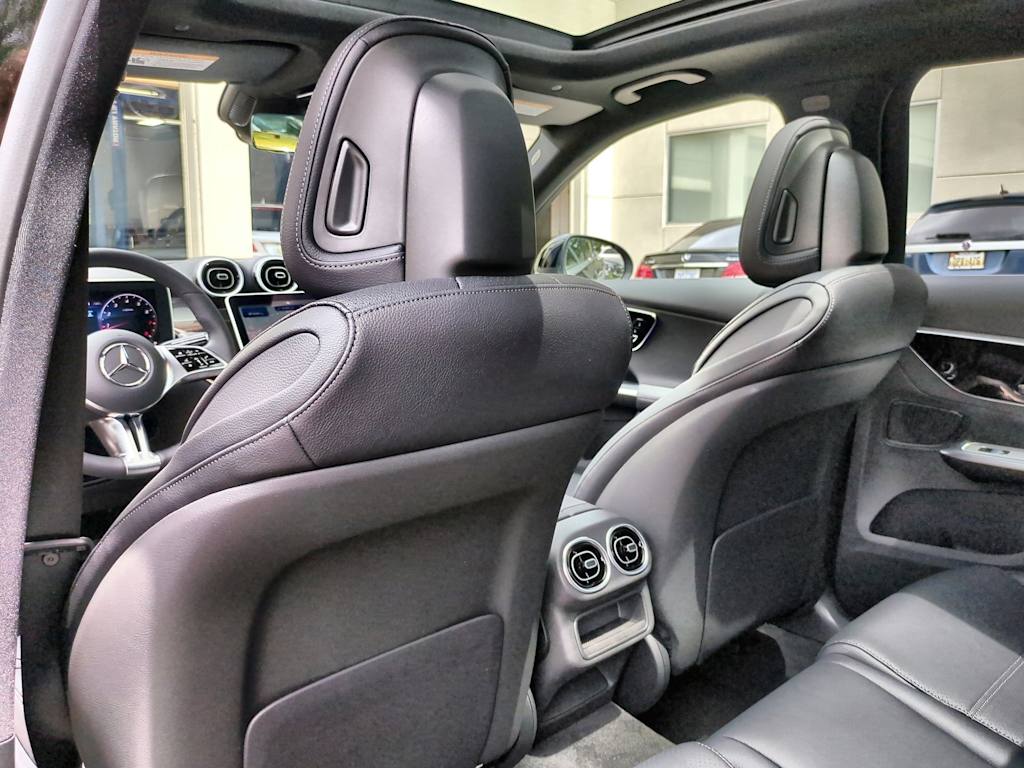 Thumbnail: 2025 Mercedes-Benz GLC - 13