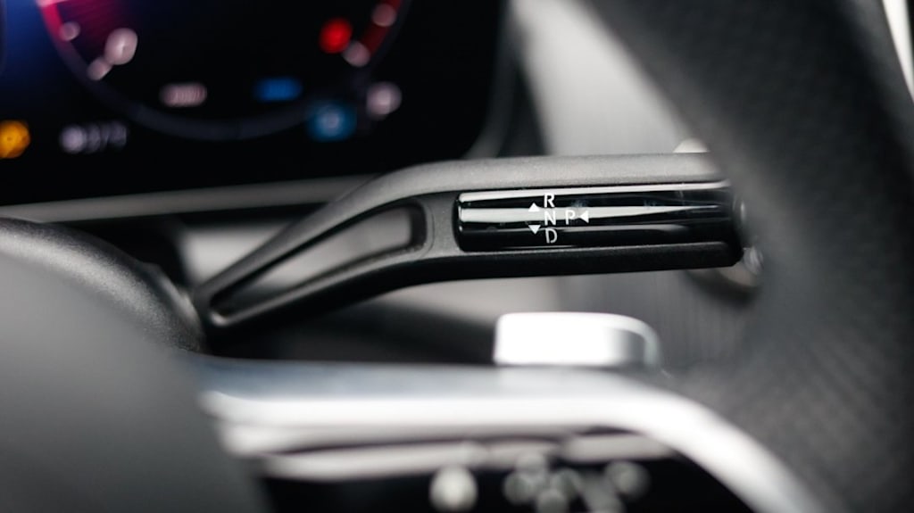 Thumbnail: 2025 Mercedes-Benz GLC - 11