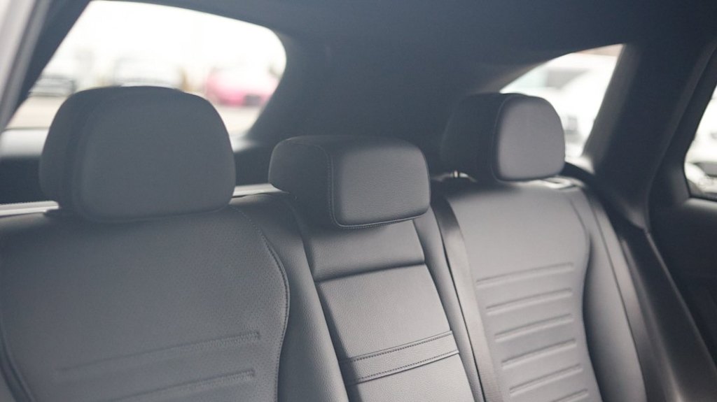 Thumbnail: 2025 Mercedes-Benz GLC - 24