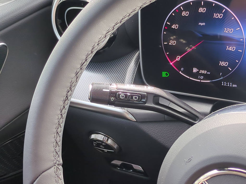 Thumbnail: 2025 Mercedes-Benz GLC - 31