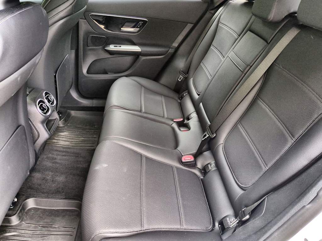 Thumbnail: 2025 Mercedes-Benz GLC - 27