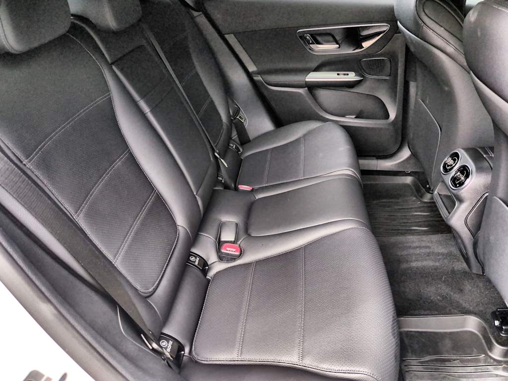 Thumbnail: 2025 Mercedes-Benz GLC - 28