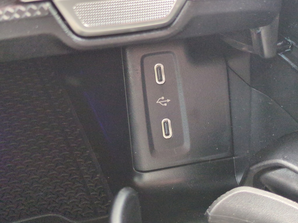 Thumbnail: 2025 Mercedes-Benz GLC - 35