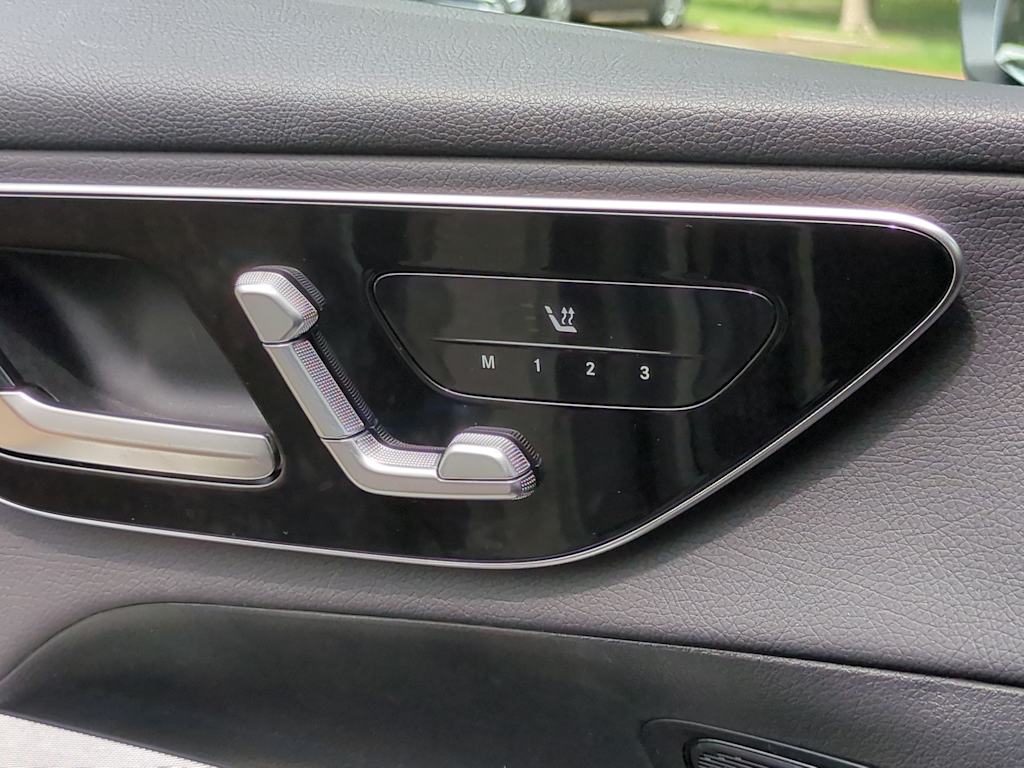 Thumbnail: 2025 Mercedes-Benz GLC - 26