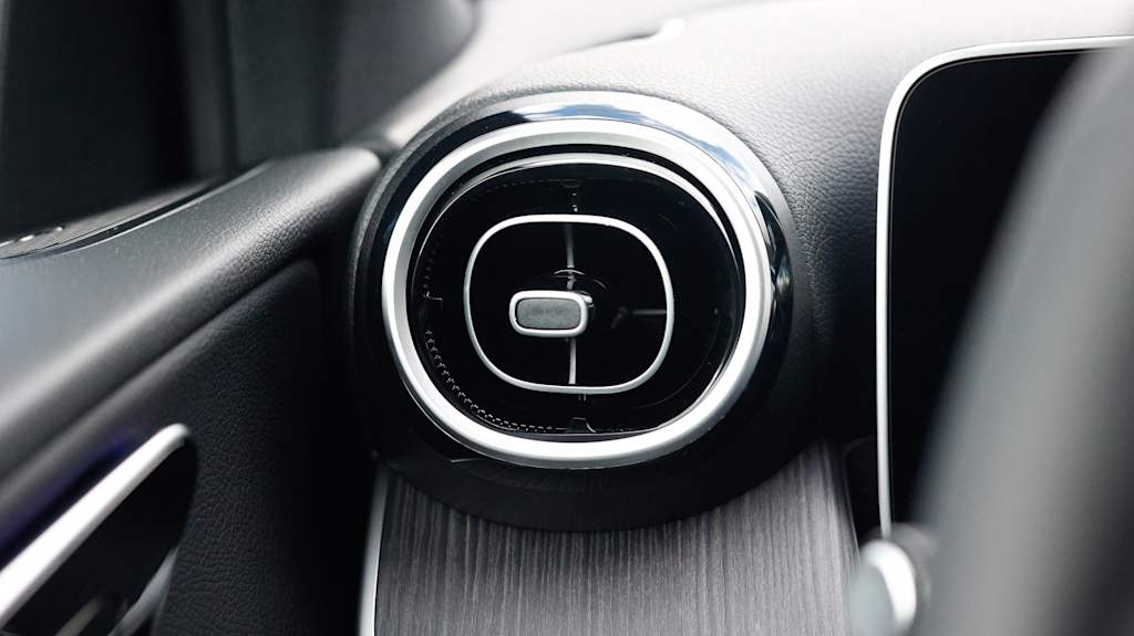 Thumbnail: 2026 Mercedes-Benz GLC - 29