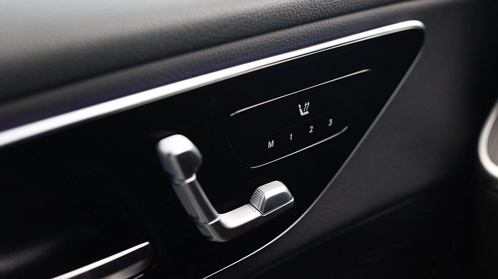 Thumbnail: 2026 Mercedes-Benz GLC - 30