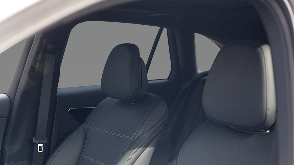 Thumbnail: 2026 Mercedes-Benz GLC - 11