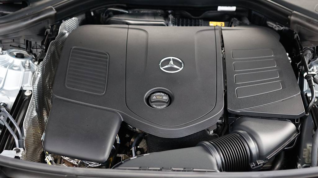 Thumbnail: 2026 Mercedes-Benz GLC - 9