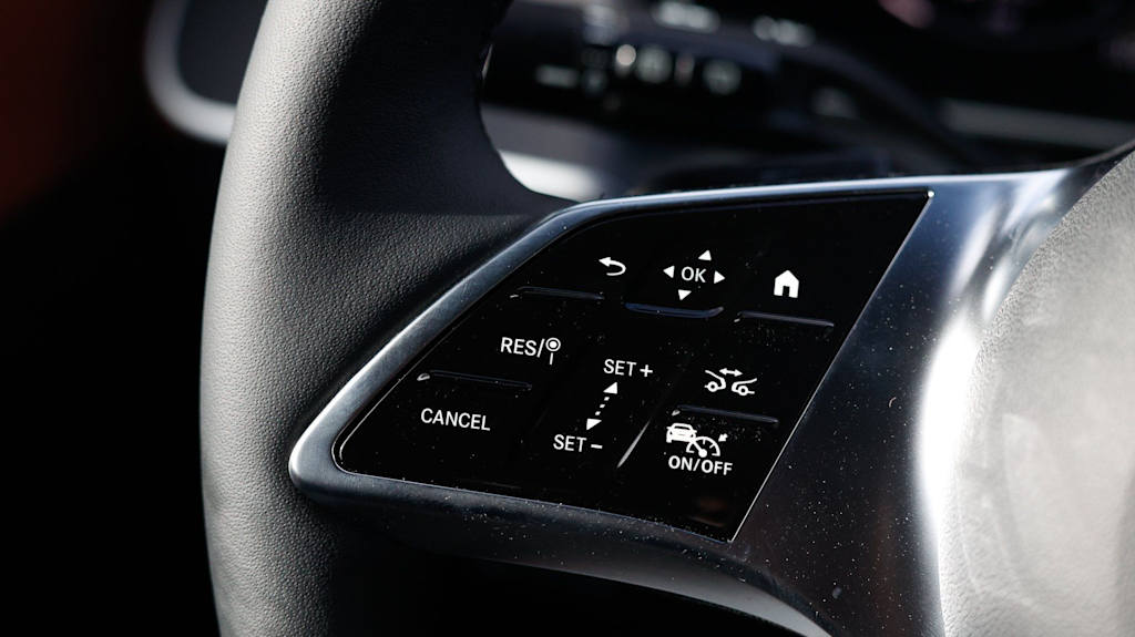 Thumbnail: 2026 Mercedes-Benz GLC - 32