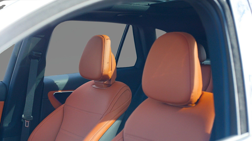 Thumbnail: 2026 Mercedes-Benz GLC - 11