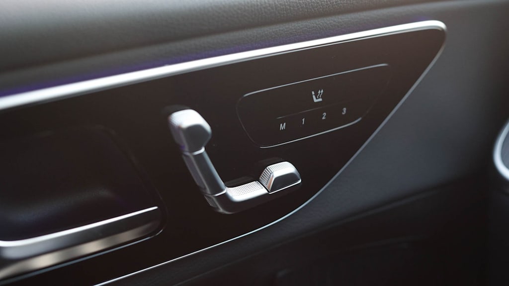 Thumbnail: 2026 Mercedes-Benz GLC - 28