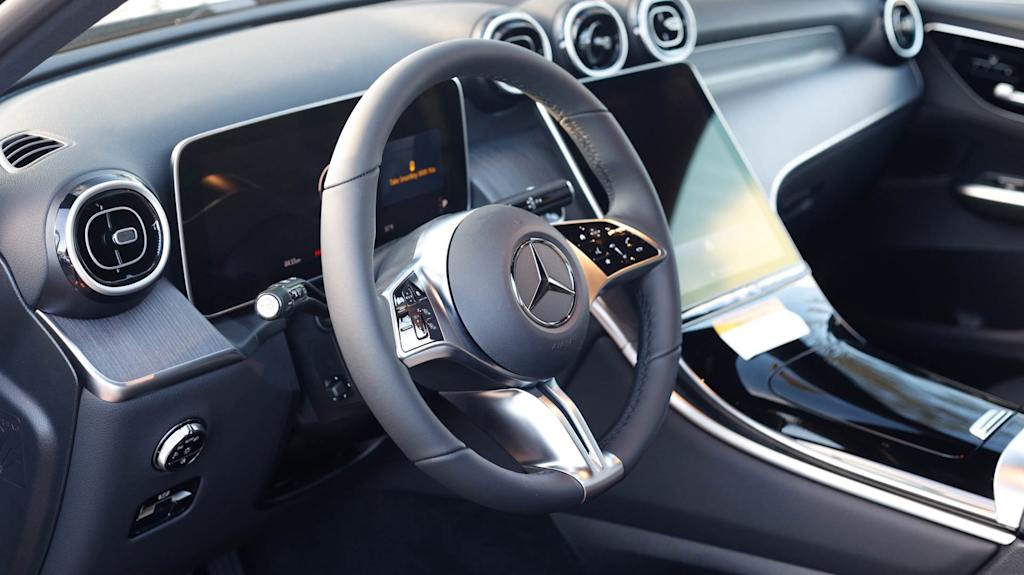 Thumbnail: 2026 Mercedes-Benz GLC - 2