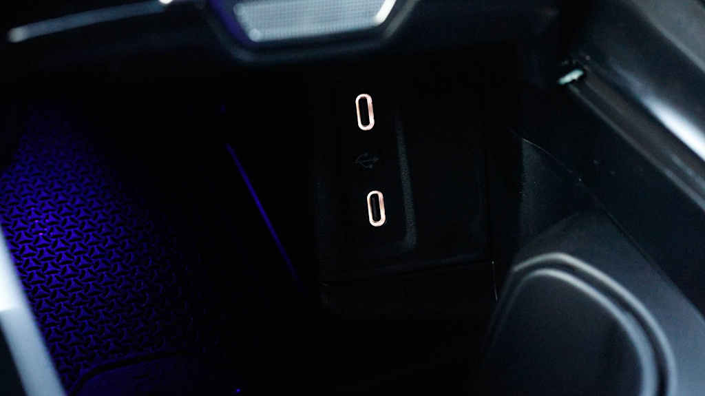 Thumbnail: 2026 Mercedes-Benz GLC - 36