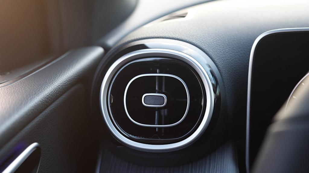 Thumbnail: 2026 Mercedes-Benz GLC - 27