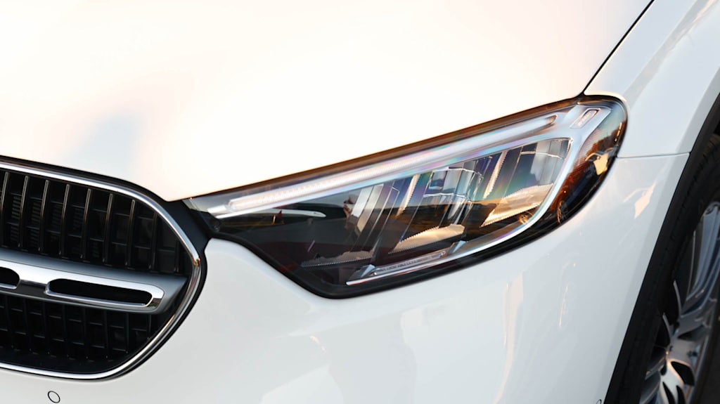 Thumbnail: 2026 Mercedes-Benz GLC - 28