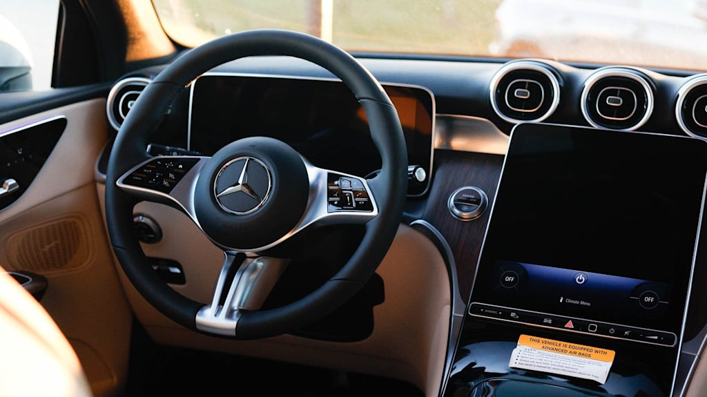 Thumbnail: 2026 Mercedes-Benz GLC - 8