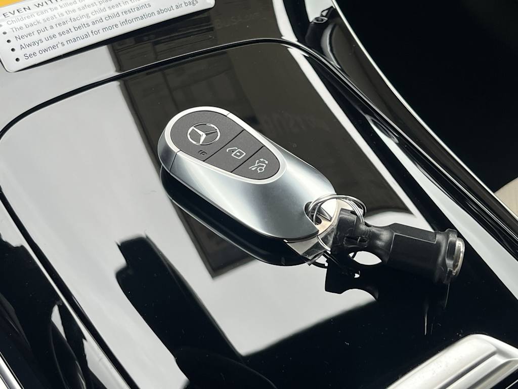 Thumbnail: 2026 Mercedes-Benz GLC - 43