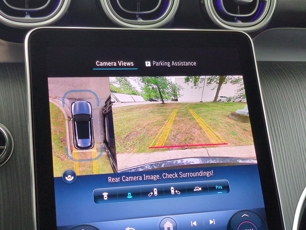 Thumbnail: 2025 Mercedes-Benz GLC - 36