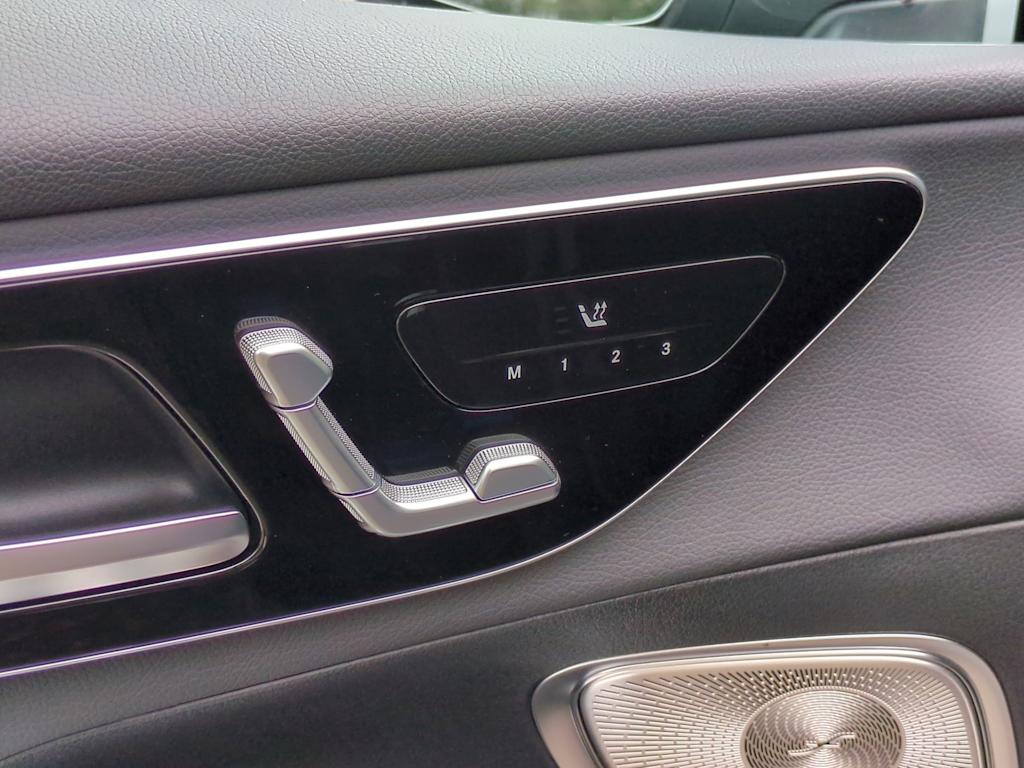 Thumbnail: 2025 Mercedes-Benz GLC - 26