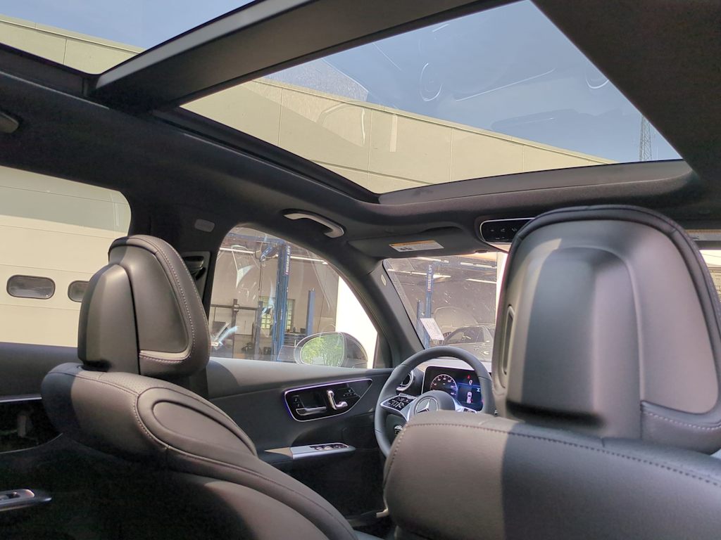 Thumbnail: 2025 Mercedes-Benz GLC - 29