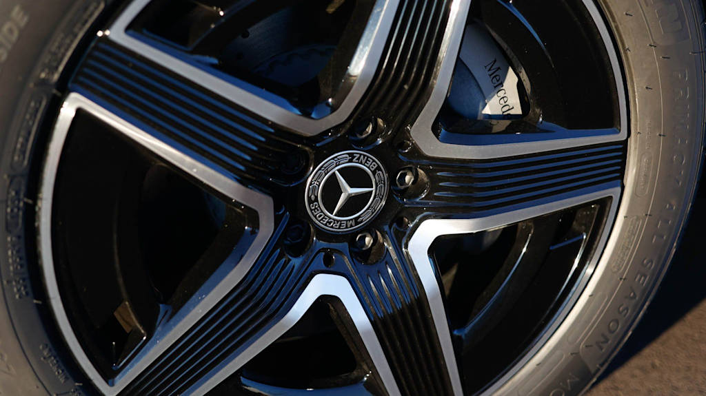Thumbnail: 2026 Mercedes-Benz GLC - 22