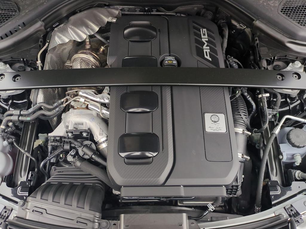 2025 Mercedes-Benz GLC 43 AMG 9