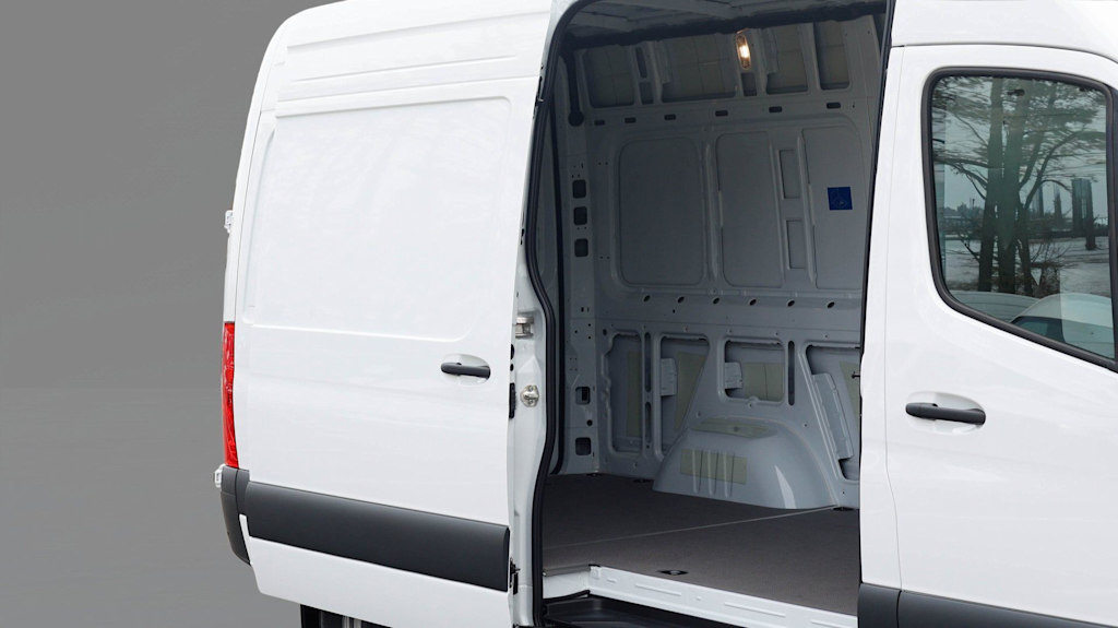 Thumbnail: 2026 Mercedes-Benz Sprinter - 14