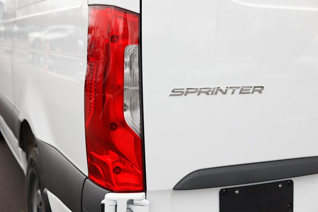 Thumbnail: 2025 Mercedes-Benz Sprinter - 35