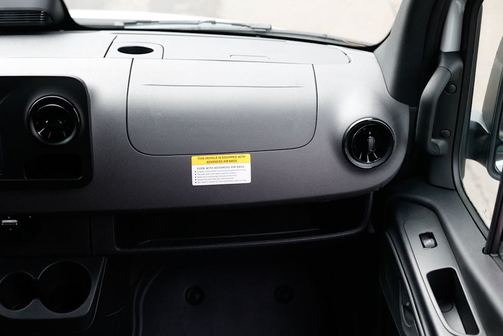 Thumbnail: 2025 Mercedes-Benz Sprinter - 28