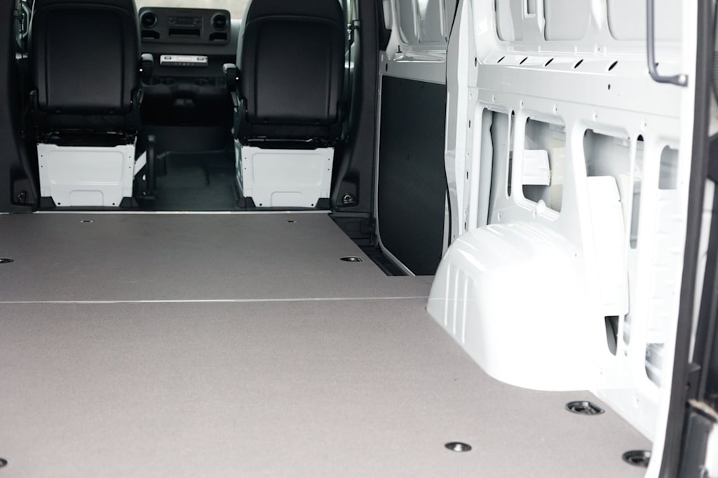 Thumbnail: 2025 Mercedes-Benz Sprinter - 31