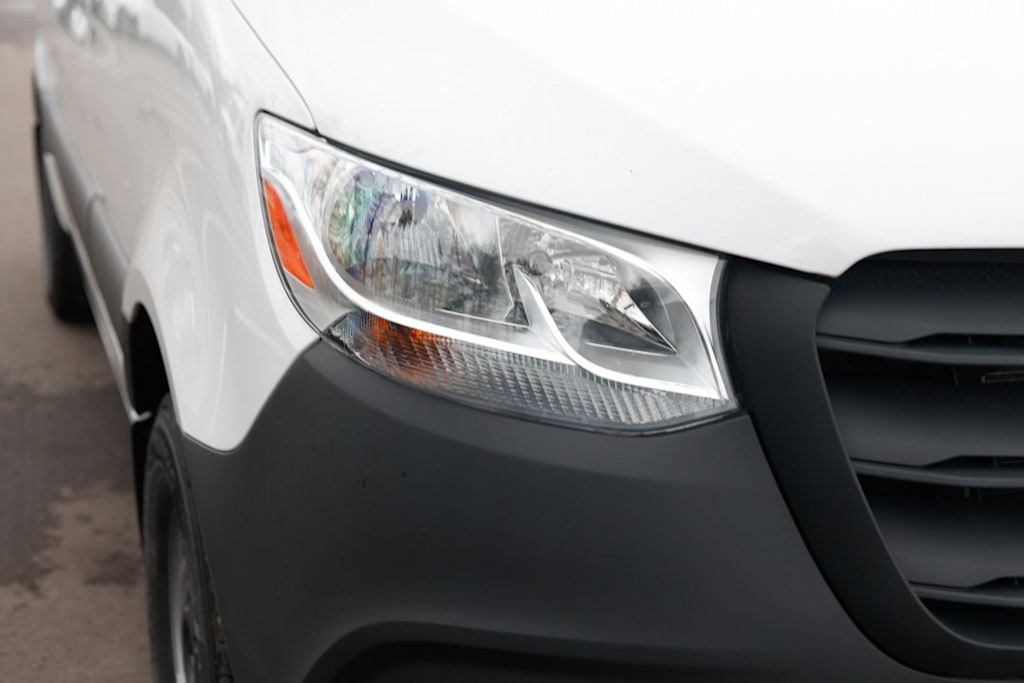 Thumbnail: 2025 Mercedes-Benz Sprinter - 33