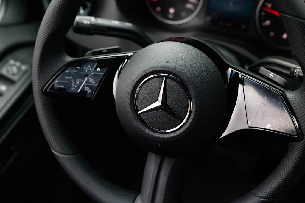 Thumbnail: 2025 Mercedes-Benz Sprinter - 23