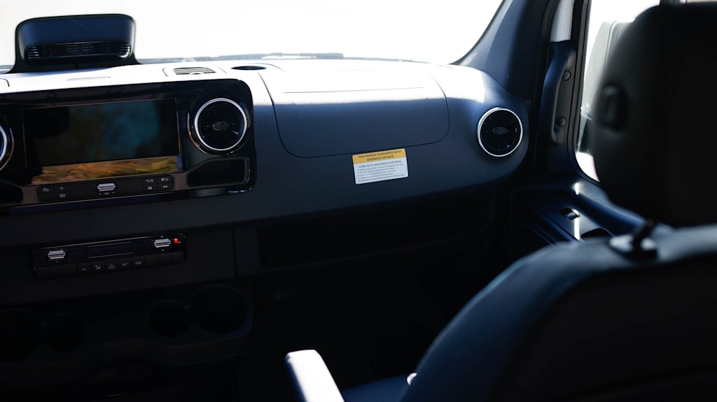 Thumbnail: 2025 Mercedes-Benz Sprinter - 6