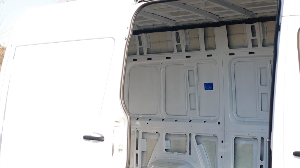 Thumbnail: 2025 Mercedes-Benz Sprinter - 26